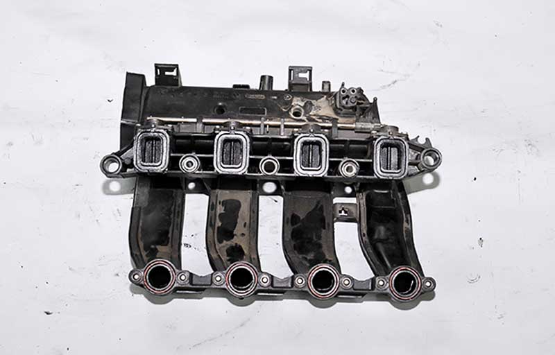 BMW 3 SERİSİ ÇIKMA YEDEK PARÇA ÇIKMA BMW PARÇA E 90 KASA 3 SERİSİ EMME MANİFOLDU (1)